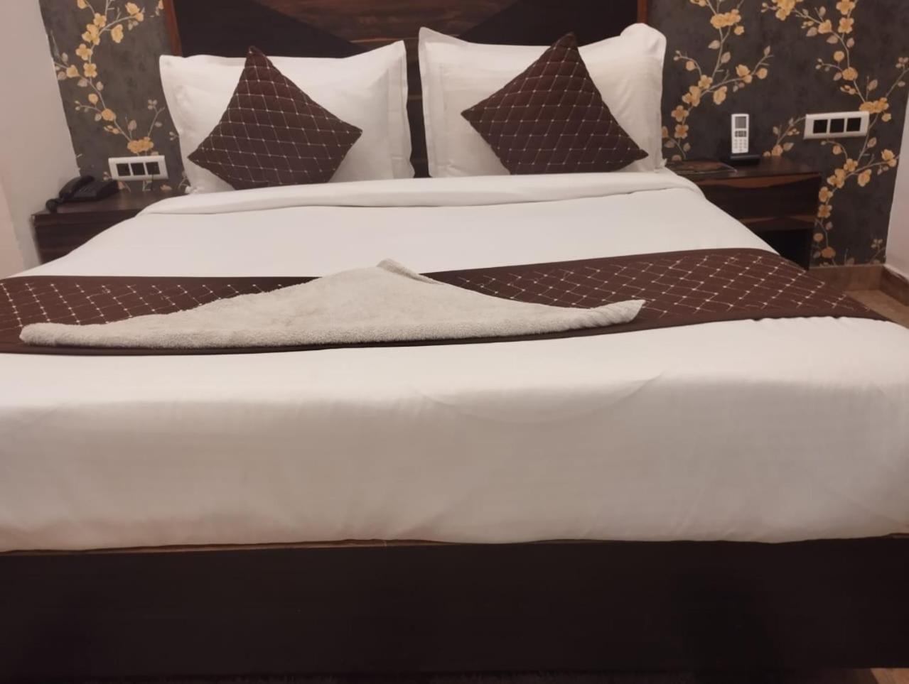 Hotel Plaza International Near Delhi Airport Yeni Delhi Dış mekan fotoğraf